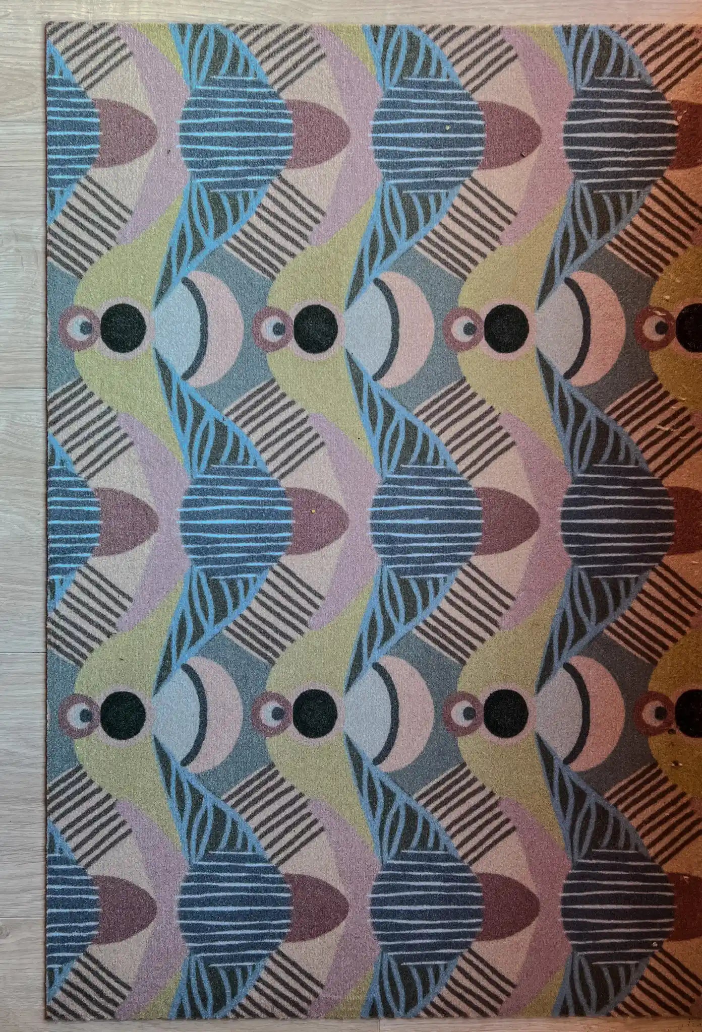 Op maat gemaakte droogloopmat Petit Déjeuner in zachte pasteltinten met ontbijtillustraties – lieve design deurmat voor binnen van Studio LilaLine