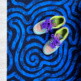 Op maat gemaakte droogloopmat Brain Error in blauw met grafisch lijnenspel – design deurmat voor binnen van Studio LilaLine