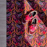Droogloopmat en deurmat van Studio LilaLine met een speelse herfstprint in paars, oranje en blauw – het ontwerp toont abstracte bladeren, eikels en kastanjes in vrolijke kleuren die doen denken aan een funky boswandeling. De mat is slijtvast en neemt goed vocht op, en geeft je entree een warme, kleurrijke herfstvibe. Perfect voor binnen of een beschut buitentje.