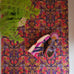 Op maat gemaakte droogloopmat Funky Town met grafisch patroon in sepia, roze en blauw – retro design deurmat voor binnen van Studio LilaLine