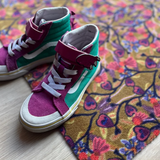 Op maat gemaakte droogloopmat Funky Town met grafisch patroon in sepia, roze en blauw – retro design deurmat voor binnen van Studio LilaLine