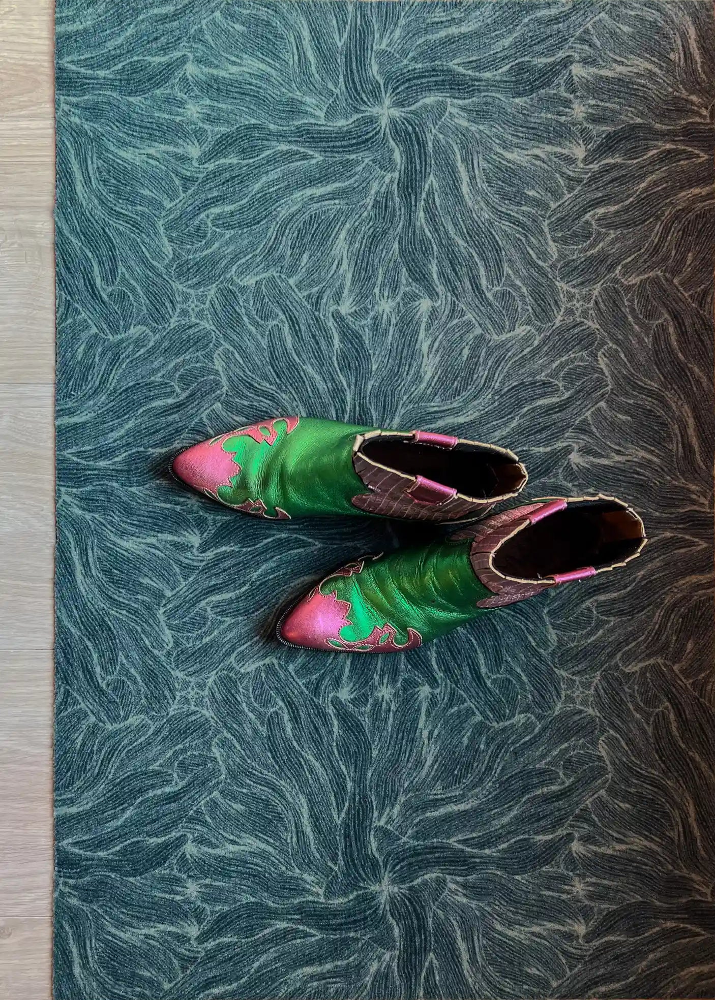 Op maat gemaakte droogloopmat Swirl in zeegroen met golvende print – frisse design deurmat voor binnen van Studio LilaLine
