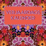 Verjaardagskalender van Studio LilaLine met twaalf kleurrijke, illustratieve pagina’s – elke maand is versierd met een unieke print uit de LilaLine-collectie, van bloemen en fantasiedieren tot grafische patronen in vrolijke kleuren. De kalender is sfeervol en speels, met voldoende ruimte om verjaardagen en speciale momenten op te schrijven. Een echte blikvanger aan de muur, het hele jaar door.