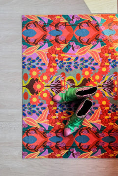 Op maat gemaakte droogloopmat Bold Retro Orange met Oranje, gele en groen retroprint – design deurmat voor binnen van Studio LilaLine